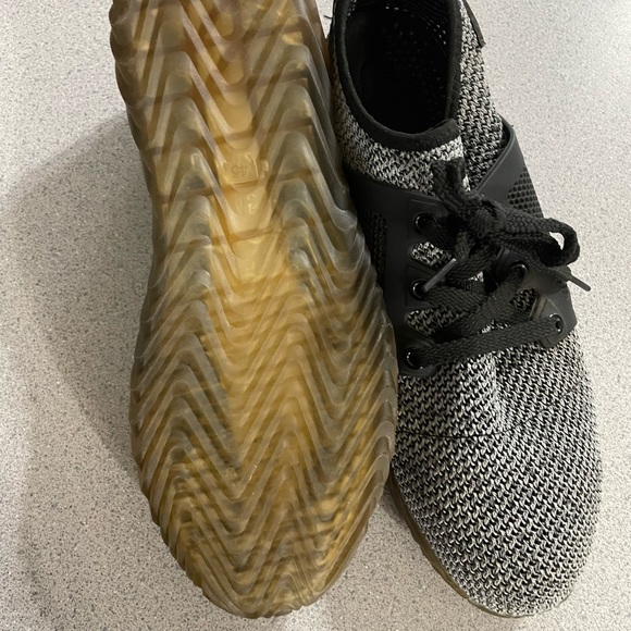 Indestructible Shoes Size 11 - Picture 4 of 7